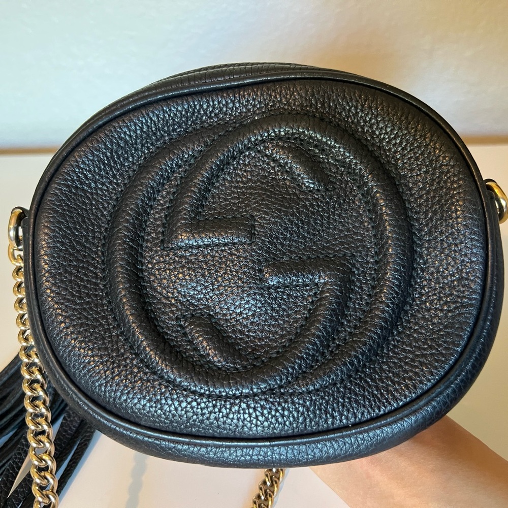 Gucci Black Pebbled Leather Round Crossbody with Gold Chain